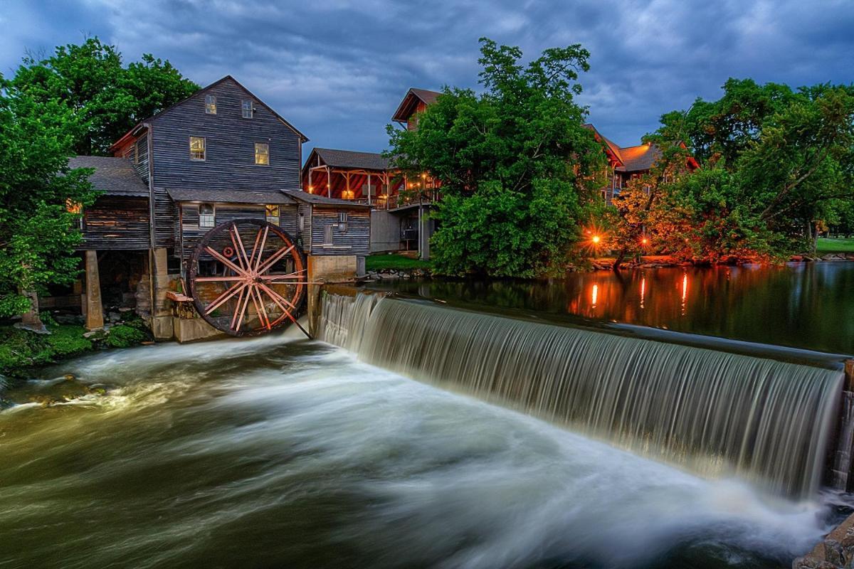 Key Lime Pie, Hot Tub,Wifi, 1089 Free Tickets Each Paid Day, Dollywood And More جاتلينبرج المظهر الخارجي الصورة