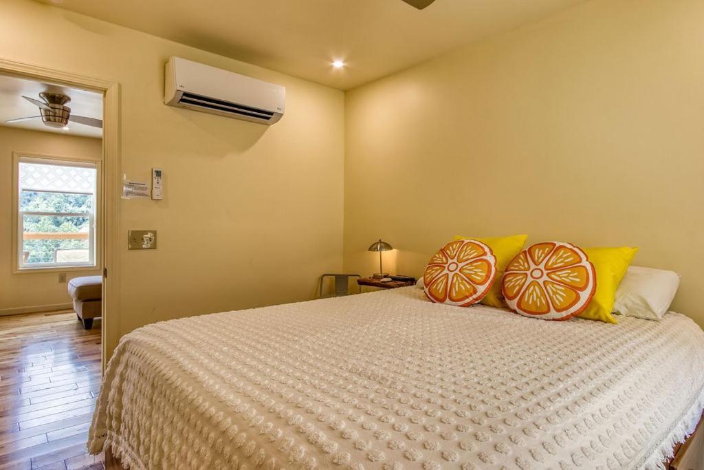 Key Lime Pie, Hot Tub,Wifi, 1089 Free Tickets Each Paid Day, Dollywood And More جاتلينبرج المظهر الخارجي الصورة