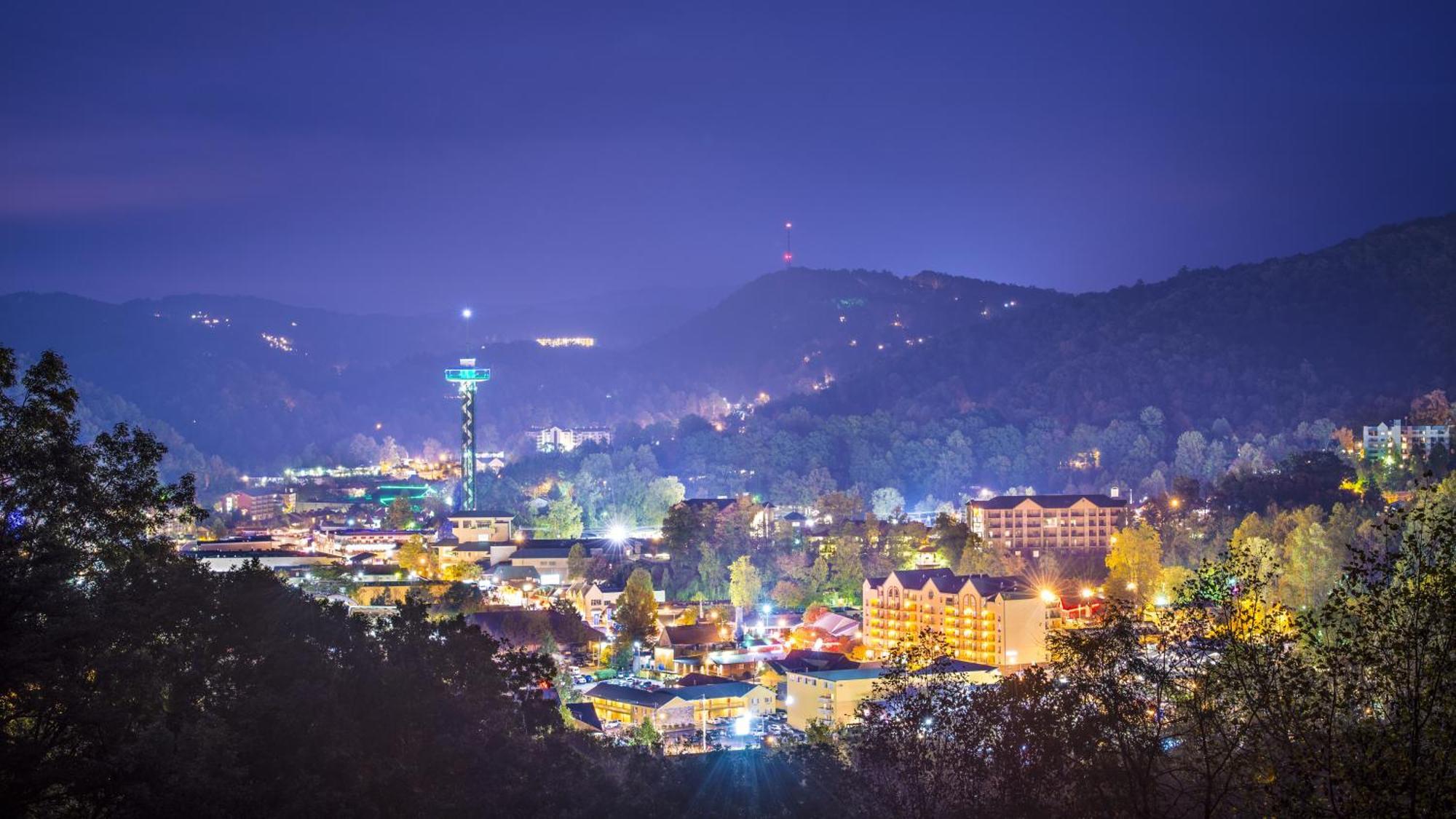 Key Lime Pie, Hot Tub,Wifi, 1089 Free Tickets Each Paid Day, Dollywood And More جاتلينبرج المظهر الخارجي الصورة