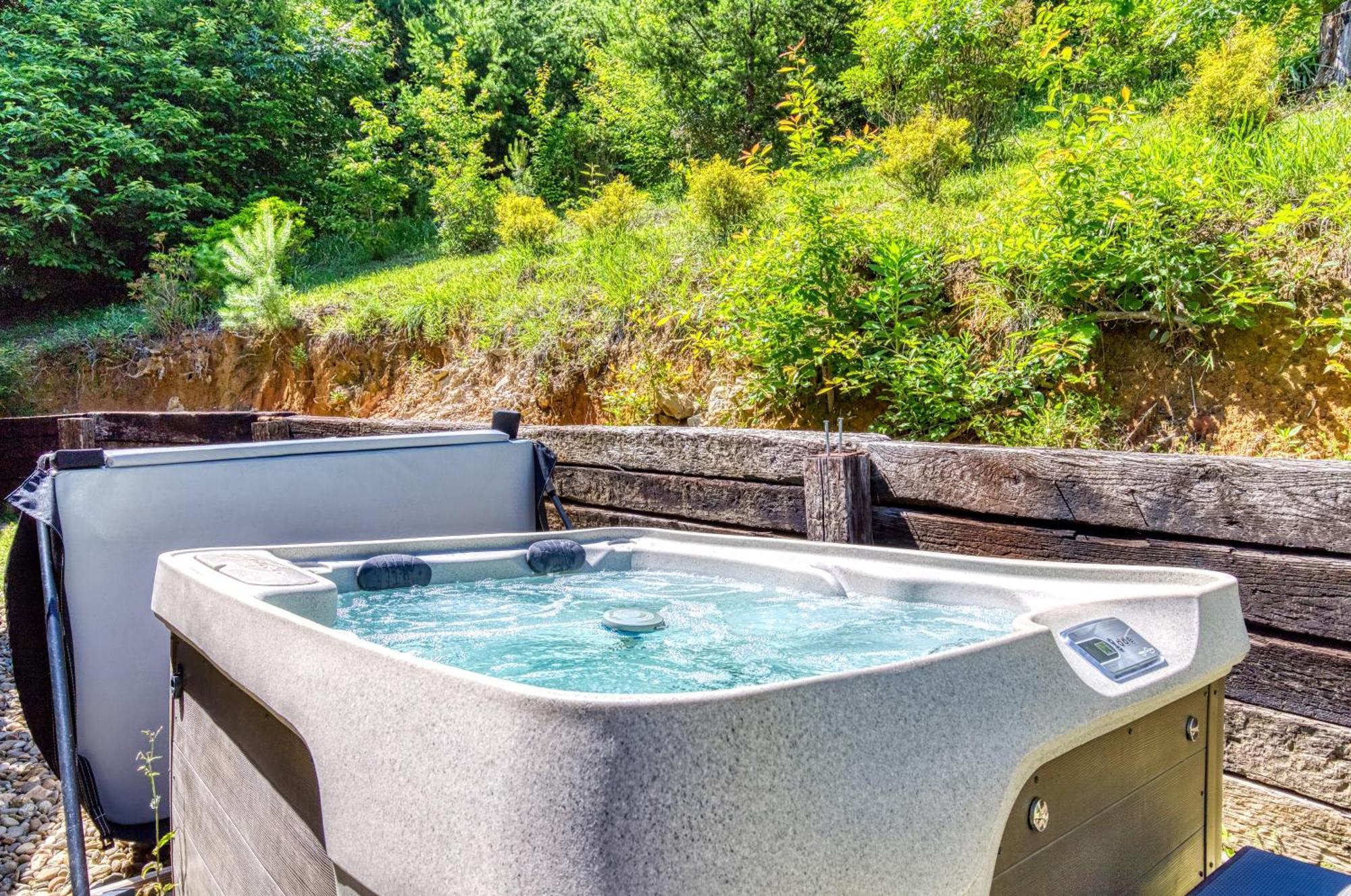 Key Lime Pie, Hot Tub,Wifi, 1089 Free Tickets Each Paid Day, Dollywood And More جاتلينبرج المظهر الخارجي الصورة